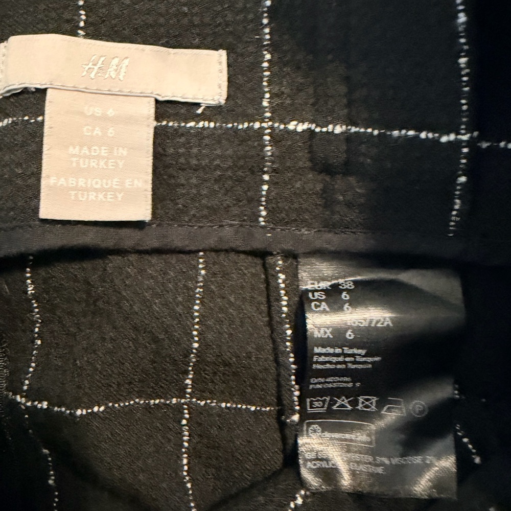 H&M Black Grid Pencil Skirt With A Slight Flare - Picture 3 of 9
